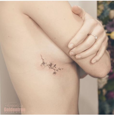 Flower Tattoo Placement Ideas, Tattoo Text, Rib Tattoos For Women, Flower Tattoo Ideas, Lavender Tattoo, Orchid Tattoo, Hip Tattoos Women, Small Pretty Tattoos, Petite Tattoos