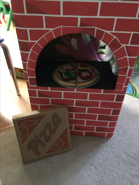 Cardboard Pizza Oven, Diy Dramatic Play, Play Pizza Shop, Camping Dramatic Play, Science Lab Decorations, Dramatic Play Themes, Pizza Parlor, Kids Pizza, Cute Pizza