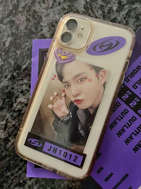 Ateez Phone Case Ideas, Kpop Phone Case Ideas, Ateez Phone Case, Altoids Wallets, Aesthetic Merch, Ateez Aesthetic, Kpop Phone Cases, Kpop Diy, Kawaii Phone Case