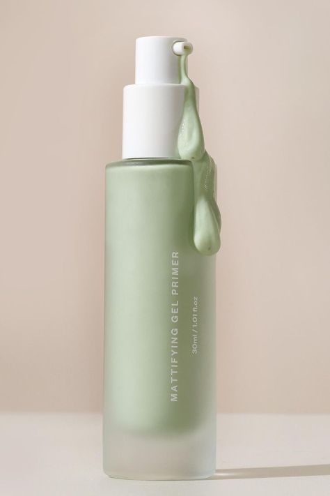 The Mattifying Gel Primer is a lightweight and soothing Primer specifically designed for sensitive, problematic and inflamed skin types as it offers healing benefits. This Primer is designed to prep your skin for a flawless and long-lasting base. Shop now. ✨ Avocado Skincare, Inflamed Skin, Gel Primer, Mineral Powder, Minimize Pores, Cosmetic Packaging, Skin Healing, Liquid Foundation, Beautiful Makeup