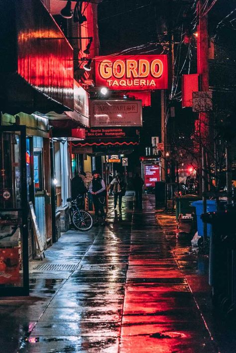 Nighttime Photography, San Francisco Pictures, San Francisco Itinerary, Weekend In San Francisco, Photography Sketchbook, Umbrella Photography, Airplane Wallpaper, New Retro Wave, City Background