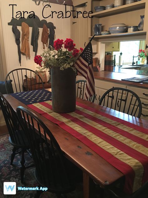 Primitive Americana Decor, Country Kitchen Countertops, Primitive Dining Room, Primitive Kitchens, Primitive Dining Rooms, Primitive Living, Primitive House, Primitive Americana, Country Dining