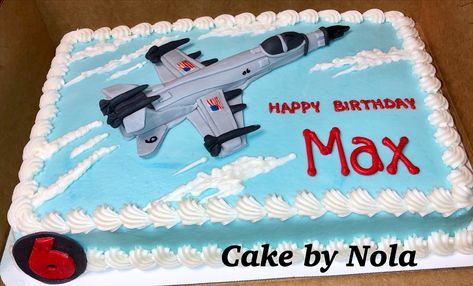 Fighter jet cake...bound to make a little boy happy. #cakedecorating #cakestagram #instacake #cakesofinstagram #cakedecoratorsofinstagram #sheetcake #sheetcakesdonthavetobeboring #fondantsculpture #fighterjet #fighterjetcake #airplanecake Jet Plane Cake, Jet Birthday Cake, Fighter Jet Birthday Party, Jet Birthday Party, Fighter Jet Cake, Jet Cake, Rory's Birthday, Airplane Cakes, Planes Birthday Cake