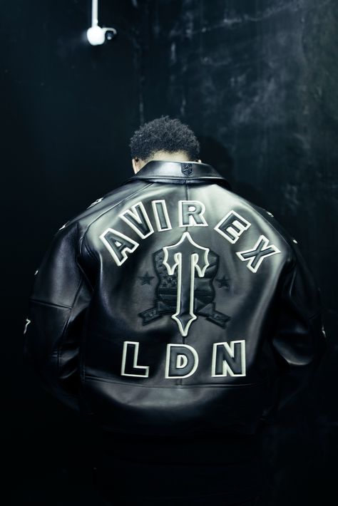 Avirex & Trapstar Capture the Essence of Being an Icon in New Collaboration – PAUSE Online | Men's Fashion, Street Style, Fashion News & Streetwear Street Style Icons, Ghana Street Style, Avirex Leather Jacket, Hype Pics, Avirex Jacket, Rock Star Outfit, Guys Fashion Casual, Barber Logo, Streetwear Winter