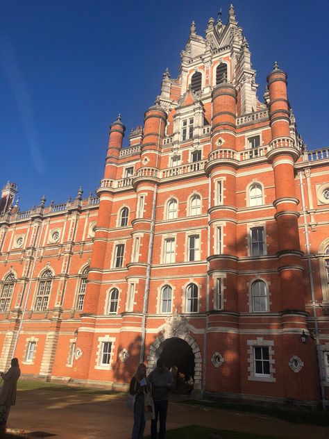 Old money, castle, hogwarts England vibe Royal Classroom, University Of Greenwich, Royal School, Nottingham Trent University, Night School, Uni Life, University Life, School Life, School Classroom