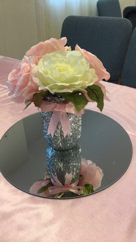 Simple Pink Centerpieces, Pink Graduation Party Centerpieces, Pink Centerpieces Quinceanera, Pink Centerpieces Birthday, 21st Birthday Party Centerpieces, 21st Birthday Centerpieces, Centerpieces Quinceanera, 21st Party Decorations, Sweet 16 Centerpieces