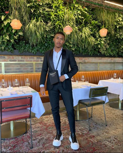 Mens Sneakerball Outfit, Professional Black Man, Black Men Graduation Outfits, Guys Prom Suits, Birthday Dinner Outfit Men, Men’s Graduation Outfit, Black Men Formal Outfit, Graduation Outfit Men, Men Prom Outfit