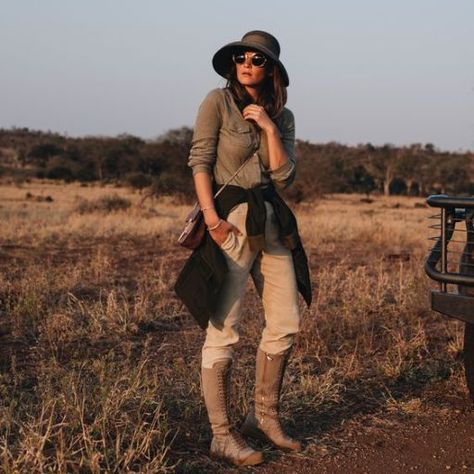 Safari Outfit Ideas, Safari Outfit Women, Game Warden, Pith Helmet, Safari Outfit, Farm Fashion, Safari Outfits, Safari Hat, 4th Of July Outfits