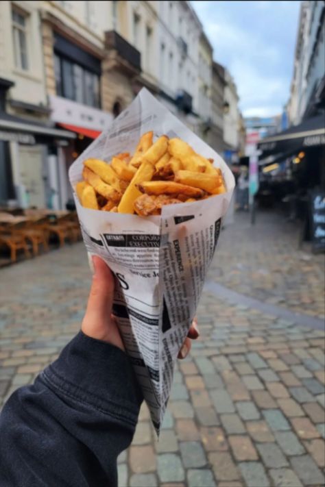 When you think of Brussels, you may think of iconic landmarks like the Atomium or the Grand Place. But there is one culinary delight that cannot be overlooked - the famous Belgian fries. Known for their crispy exterior and fluffy interior, these fries are a must-try for any food enthusiast visiting the capital city of Belgium. But with so many options available, where can you find the best fries in Brussels? Belgium Aesthetic, Chip Butty, Best Fries, Belgian Fries, Visit Belgium, Travel Belgium, Solo Travel Destinations, Country Ideas, Inspirational Travel Quotes