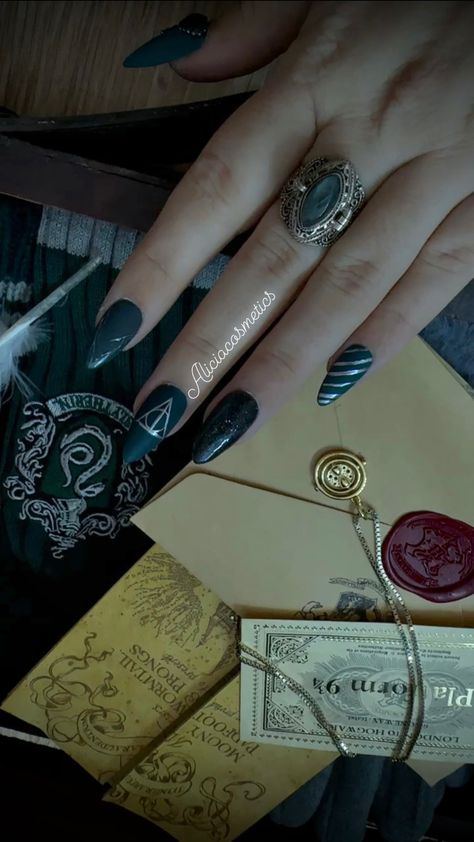 slytherinnails,slytherin,hogwartsnails,deathlyhallows #harrypotternails #viralpost greenslytherinnails, silverslytherinnails. Slytherin Nails Acrylic, Harry Potter Nails Slytherin, Slytherin Inspired Nails, Slytherin Nail Ideas, Slytherin Nail Art, Slytherin Nails, Nail Info, Potter Nails, Harry Potter Nail Art