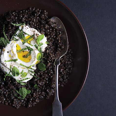 Spiced Black Lentils with Yogurt and Mint Best Lentil Recipes, Chicken Wine, Black Lentils, Mint Recipes, Lentil Salad, Lentil Recipes, Food Articles, Lentil Soup, Veggie Burger