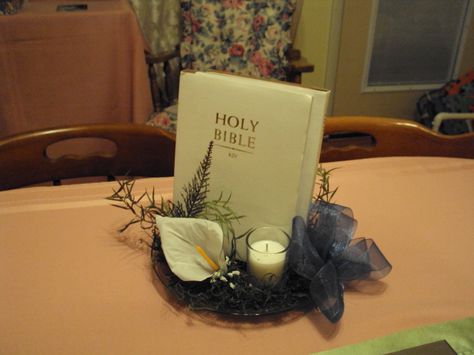 bibles used to make table decorations for bridal shower and then use for church window decorations for wedding Bible Decorations, Decorations For Bridal Shower, Pastor Appreciation Month, Pastor Appreciation Day, Anniversary Centerpieces, January Decor, Pastor Anniversary, Retirement Decorations, Pastor Appreciation Gifts