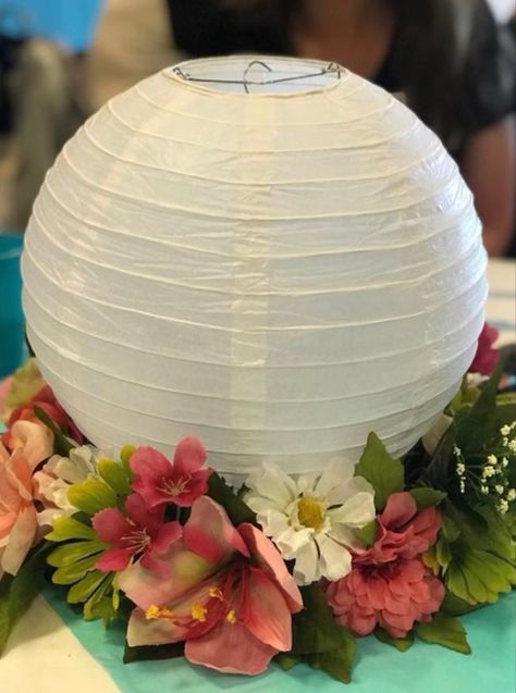 Paper Lantern Centerpieces, Lantern Centerpieces, Paper Table, Harvest Table, Paper Lantern, Diwali Decorations, Wedding Party Decorations, Ladies Night, Decor Home Living Room