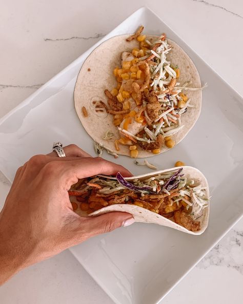 Hot Honey Chicken Tacos, Honey Chicken Tacos, Honey Garlic Chicken Tacos, Chipotle Honey Chicken Tacos, Baked Spicy Chicken Tacos, Crunchy Hot Honey Chicken, Honey Grilled Chicken, Shredded Chicken Nachos, Fried Chicken Taco