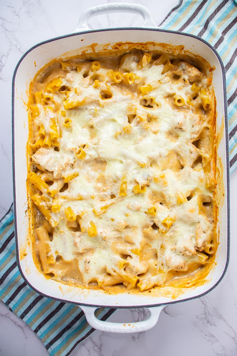 No Boil Pasta Bake, No Boil Pasta, Baked Alfredo, Chicken Alfredo Pasta Bake, Alfredo Pasta Bake, Boil Chicken, Baked Chicken Alfredo Pasta, Chicken Alfredo Bake, Dinner Casserole Recipes