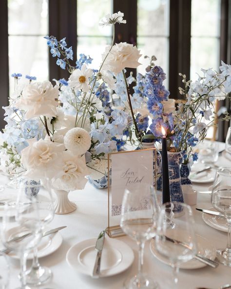 Blue And White Flowers Table Decor, Wedding Table Decor Blue And White, Blue Table Flower Arrangements, Blue And White Wedding Palette, Round Tables With Table Runners, White And Blue Theme Wedding, Wedding Theme Blue And White, Blue White And Gold Centerpieces, September Blue Wedding