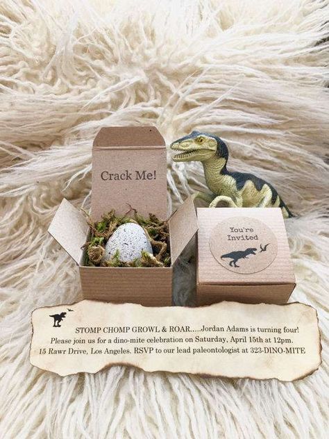 Jordan's Dinosaur Safari Birthday | CatchMyParty.com Dino Activities, Fête Jurassic Park, 4de Verjaardag, Jurassic Park Birthday, Dinosaur Birthday Party Invitations, Dinosaur Invitations, Dinosaur Themed Birthday Party, Dino Birthday Party, Dinosaur Birthday Invitations