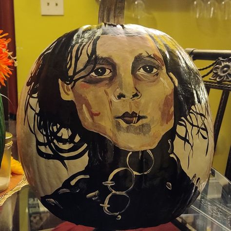 Every year I love to paint some of my favorite Halloween Characters on pumpkins. This year I chose to paint Edward Scissorhands Edward Scissorhands Pumpkin, Cute Painted Pumpkin Ideas, Pumpkin Paintings, Pumpkin Carving Designs, Halloween Characters, Pumpkin Designs, Halloween Pumpkin Designs, Painted Pumpkin, Edward Scissorhands