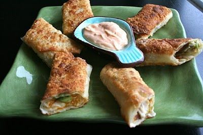 CPK Avocado egg rolls SO GOOD. Happy Boyfriend, Boyfriend Food, Avocado Egg Rolls, California Pizza Kitchen, Bite Size Food, California Pizza, No Cook Appetizers, Pizza Kitchen, Egg Roll Recipes