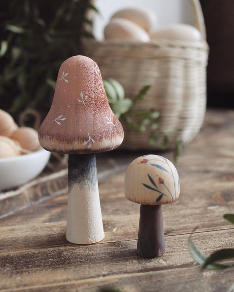 Painted Wooden Mushrooms Ideas, Clay Toadstools, Mushroom Ideas, Mushroom Stuff, Wood Mushrooms, Painted Mushrooms, Ceramic Mushrooms, Natural Wood Crafts, Mushroom Painting