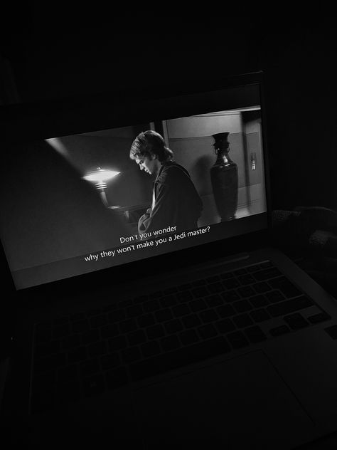 Star Wars Movie Night, Anakin Aesthetic, Revenge Of The Sith Aesthetic, Star Wars Wallpaper Aesthetic, Star Wars Quotes Aesthetic, Star Wars Dark Aesthetic, Star Wars Original Trilogy Aesthetic, Star Wars Aesthetic, Star Wars Sequels Aesthetic