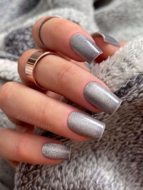 Gray Nail Designs, Dark Grey Nails, Winter Wedding Nails, Light Gray Nails, Gray Nail, Grey Nail Polish, Grey Nail Designs, Pink Nail Colors, Manicure Colors