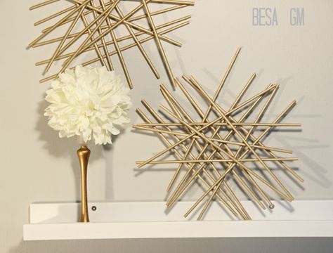 Holy crap- finally something to use up the non-pointy ends of the skewers!!!!!!!! Skewer Crafts, Stick Wall Art, Budget Crafts, Restroom Decor, Nate Berkus, Stick Crafts, Diy Art Projects, Steel Art, Bread Recipes Homemade