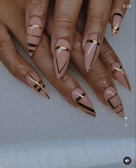 Designs For Short Nails, Sassy Nails, Stiletto Nails Designs, Work Nails, Dope Nail Designs, Nail Candy, Classy Acrylic Nails, Almond Nails Designs, Neutral Nails