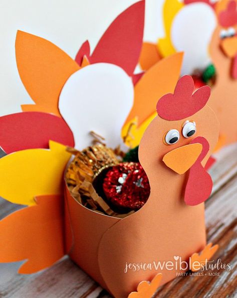 Cornucopia Candy Favors, Turkey Favors For The Table, Paper Turkey Hat, Diy Turkey Centerpiece, Thanksgiving Diy Gifts, Turkey Crafts For Adults, November Crafts For Kids, Thanksgiving Candy Crafts, Thanksgiving Crafts For Adults