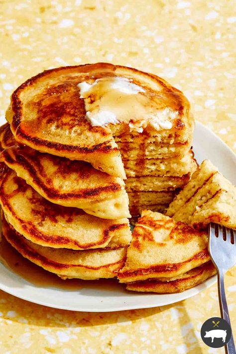 Light, fluffy, and super simple, you'll never make pancakes any other way again after trying this recipe for the BEST buttermilk pancakes. #pancakes #buttermilkpancakes #classicpancakerecipe #breakfast Best Buttermilk Pancakes, Classic Pancake Recipe, Buttermilk Pancakes Recipe, Buttermilk Pancake, Pancakes Pancakes, Buttermilk Pancakes Fluffy, Spoon Fork Bacon, Make Pancakes, Pancake Recipe Buttermilk