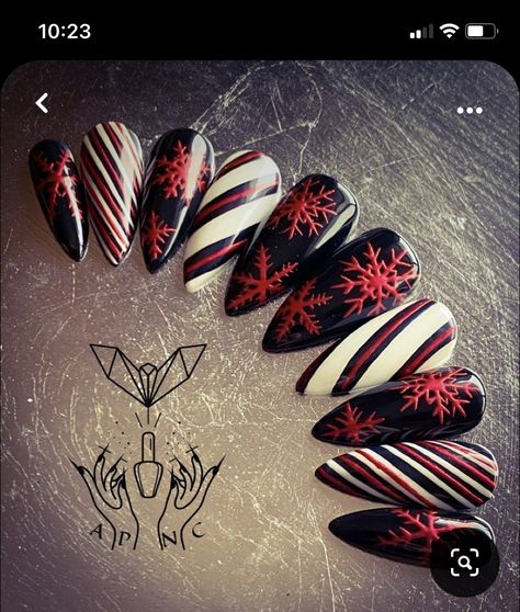 Christmas Nails Dark Colors, Black Chrome Christmas Nails, Black And Red Snowflake Nails, Emo Xmas Nails, Black Christmas Nails Stiletto, Red And Black Christmas Nails Design, Christmas Nails Edgy, Holiday Goth Nails, Gothic Christmas Nail Designs