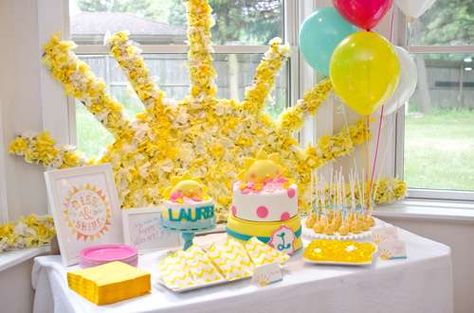 Our Little Sunshine Birthday Party Ideas | Photo 2 of 8 | Catch My Party Sun Shine Birthday Party Ideas, Our Little Sunshine Is Turning One, Sun Party Theme, Sunshine Theme Party, Sunshine Birthday Party Ideas, Sunshine Birthday Theme, Sunshine Decor, Sunshine Birthday Party, Sunshine Decorations