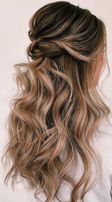 Half Up Hairstyles That Are Pretty For 2021 : Textured half up half down Maternity Hair, Half Pony Hairstyles, Bridesmaid Hair Inspo, Brown Hair Inspiration, Bridemaids Hairstyles, Rambut Brunette, Wedding Hair Up, Bridesmaid Hair Makeup, Half Up Half Down Hairstyles