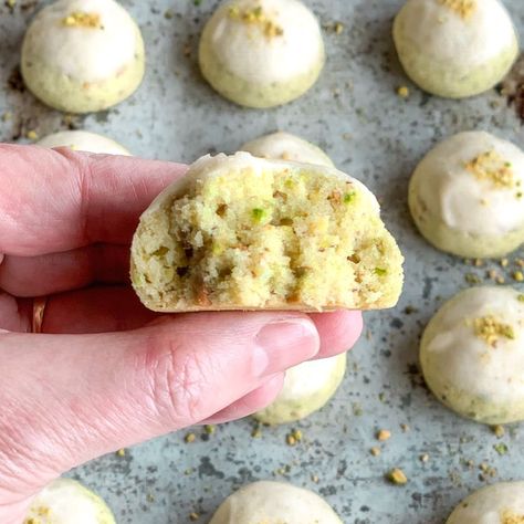 Pistachio Drop Cookies by Sally’s Baking Addiction – Michellesipsandsavors Brown Butter Icing, Pistachio Recipes, Pistachio Cookies, Vacation Meals, Butter Icing, Drop Cookies, Strawberry Desserts, Baking Pan, Lucky Day