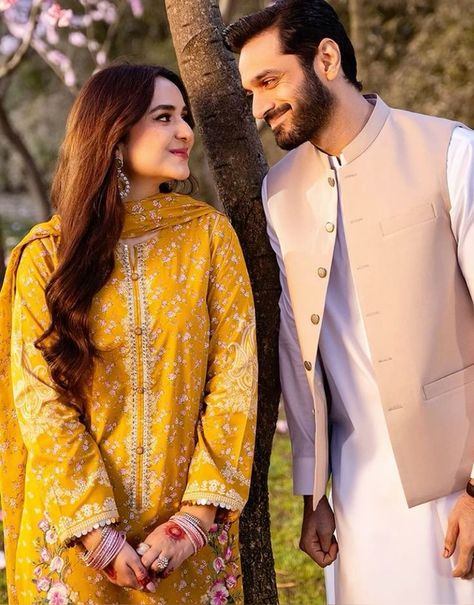 Murtasim Meerab Images, Meerab And Murtasim, Tere Bin, Yumna Zaidi, Bridal Songs, Bridal Photography Poses, Letter Images, Girly Dp, Cute Couple Dp