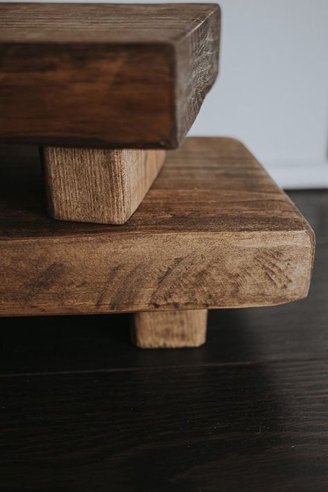 Diy Wooden Riser, Wooden Risers Diy, Diy Riser Stand, Diy Wood Pedestal, Bunkhouse Decor, Wood Pedestal Stand, Scrap Wood Project, Diy Pedestal, Wedding Diys