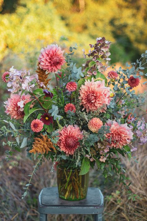 This large autumn floral arrangement featuring peach dahlias was designed to be a statement piece at an autumn wedding at Valley Green Inn in Philadelphia. Flowers and photo by Love 'n Fresh Flowers, a flower farm and design studio located in Philadelphia. Sustainable wedding flowers. Have Inspiration, Deco Floral, E Card, Arte Floral, Ranunculus, Beautiful Blooms, Ikebana, Cut Flowers, Love Flowers