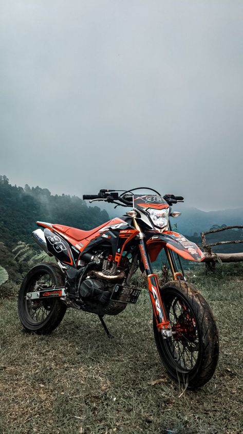 Pin by maleeckberry on Motorcycle bike | Mobil, Kendaraan, Modifikasi mobil Bike Snap, Trail Motorcycle, Honda Scoopy, Ktm Motocross, Moto Wallpapers, Biker Photography, Motorcross Bike, Biker Photoshoot, Cross Wallpaper