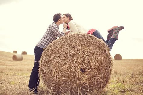 Northern Irish Farm Engagement Shoot... Engagement Pic Ideas, Engagement Photos Country, Engagement Shots, Engagement Picture Ideas, Engagement Pic, Country Engagement, Couples Pictures, Farm Photo, Hay Bales