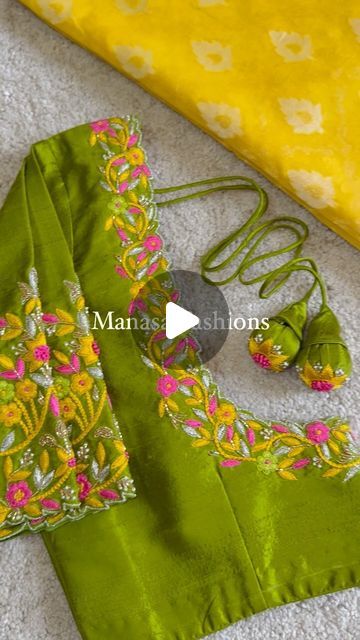 Thread Work Designs For Blouse, Thread Hand Work Blouse Design, Thread Work Blouse Designs, Patola Blouse, Thread Work Blouse, Saree Patola, Work Blouse Designs, Ikat Saree, Patola Saree