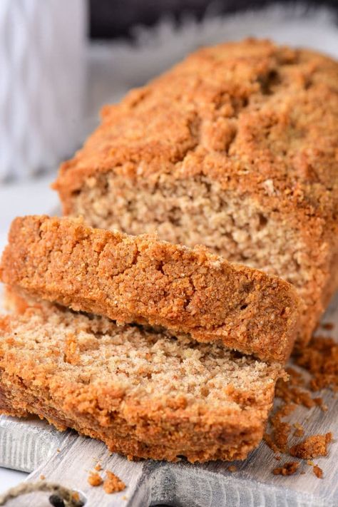 Healthy Cinnamon Cake, Low Fat Cake Recipes, Healthy Loaf Cake, Healthier Coffee Cake, Fat Cakes Recipe, Lactose Free Desserts, Healthy Coffee Cake, Low Fat Cake, Coffee Cake Loaf