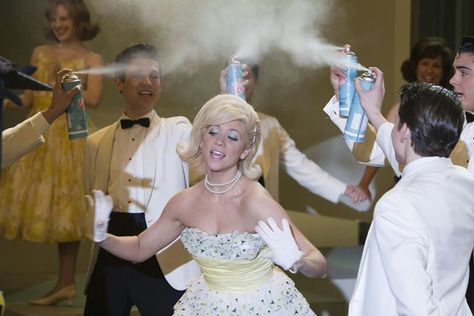 scent Zac Efron Hairspray, Hairspray Costume, Hairspray Movie, Hairspray Musical, Hair Movie, Hairspray Live, Musical Hair, Brittany Snow, Pitch Perfect