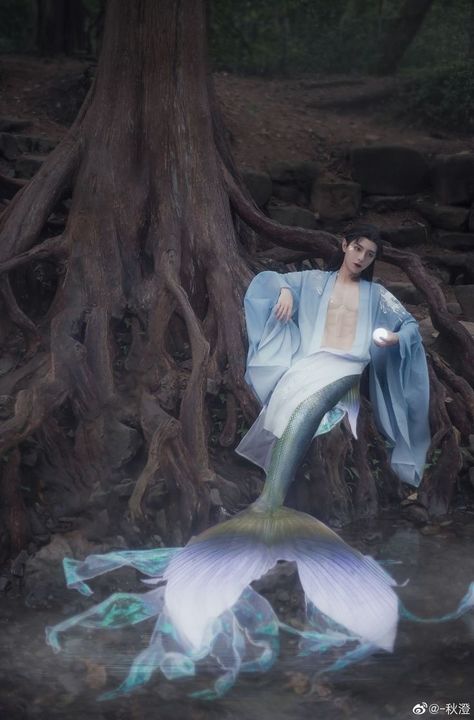 Merman Cosplay, Mermaid Boy, Male Mermaid, Mermaid Stories, Mermaid Pose, Mermaid Man, Boy Blurred Pic, Fantasy Mermaids, Real Mermaids