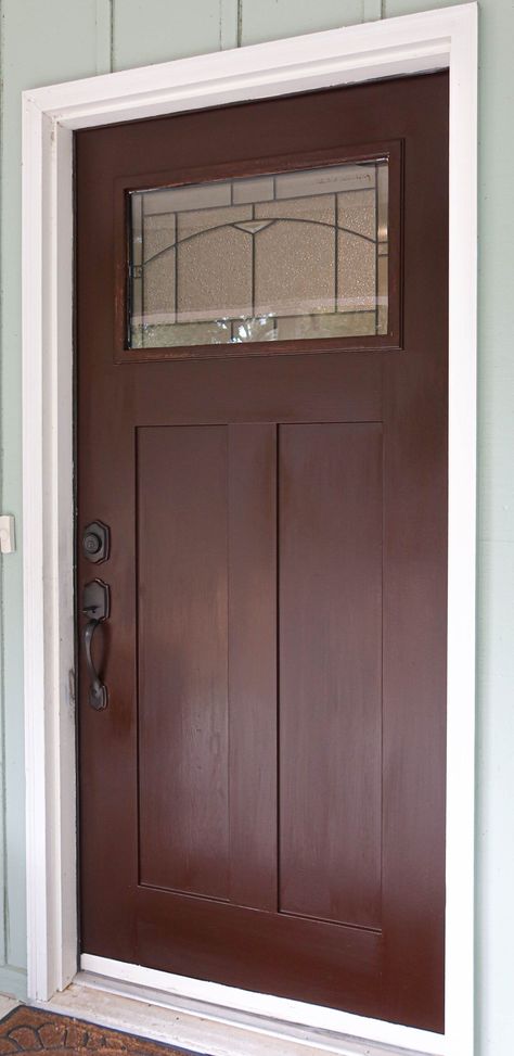 Learn how to create a faux wood finish on a fiberglass door with gel stain. See how I turned our painted fiberglass door into a beautiful faux wood door. Faux Wood Door, Wood Gel Stain, Upcycle Home Decor, Minwax Gel Stain, Faux Wood Finish, Recycling Crafts, Fiberglass Front Door, Garage Sale Finds, Upcycled Projects