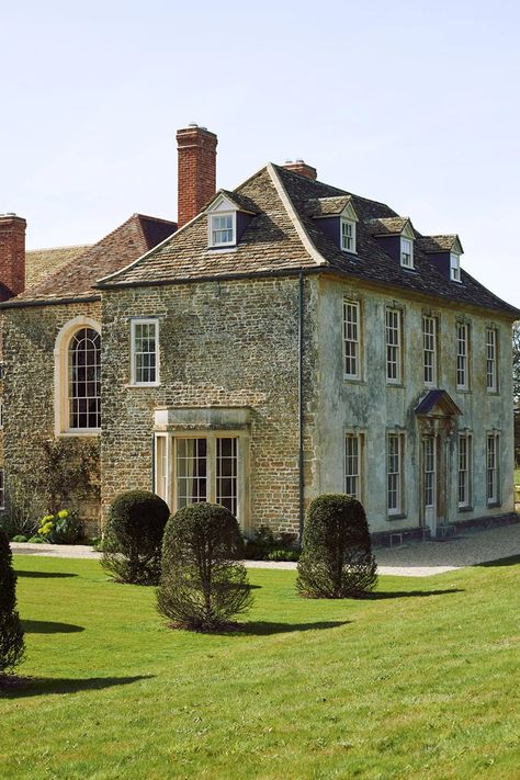 English Manor Houses, Georgian Architecture, Casa Country, English Manor, Georgian Homes, English Country House, Old Stone, Stone House, English Countryside