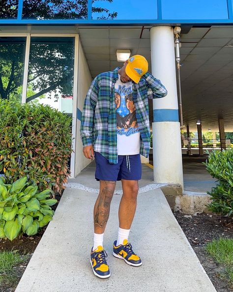 Flannel And Shorts Outfits, Flannel Outfits Men, Men Street Fashion, Mens Shorts Outfits, Trendy Boy Outfits, Mens Summer Outfits, My Guy, Flannel Outfits, Mens Casual Outfits Summer