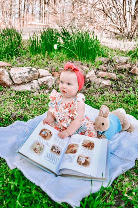 Diy Easter Photoshoot, Peter The Rabbit, Mini Photoshoot, Easter Photoshoot, Easter Photography, Baby Photo Shoot, Baby Activities, Rabbit Baby, Spring Photos