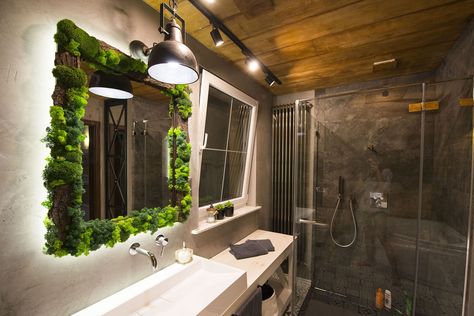 Moss Mirror Bathroom, Moss In Bathroom, Moss Bathroom Decor, Mossy Bathroom, Wood In Bathroom, Moss Concrete, Moss Bathroom, Mountain Bathroom, Forest Bathroom