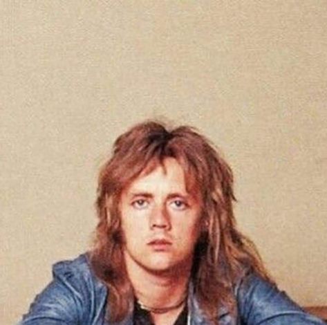 matching icons Roger Taylor And Brian May, Queen Humor, Roger Taylor Queen, May Queen, Ben Hardy, Queen Photos, Roger Taylor, Queen Pictures, Queen Art