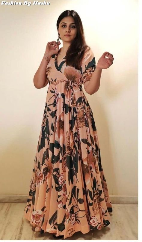 Get long Maxi design for Plus Size || Indian Maxi design || Causal dresses Sister Gifts Kuch Designs, Printed Maxi Dress Indian, Long Anarkali Dress, Maxi Dress Indian, Indian Maxi, Desi Attire, Engagement Mehndi, Simple Lehenga, Maxi Design